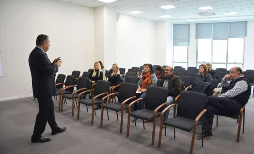 İş Hayatında Mutlu Olmanın Sırları Anlatıldı