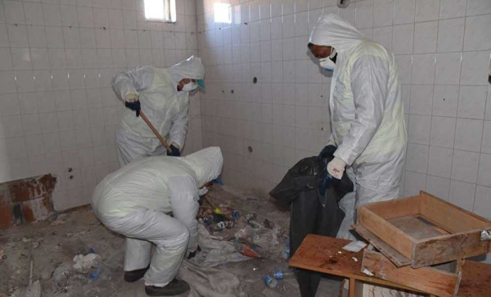 Çorlu Belediyesi Metruk Alanları Temizliyor