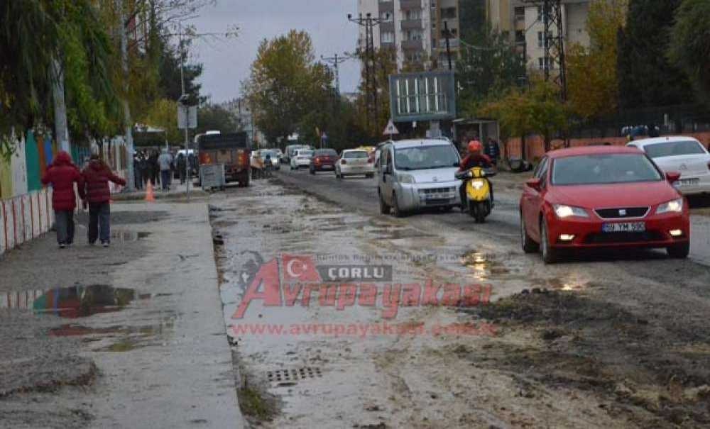 Öğrencilerin Çamur İsyanı