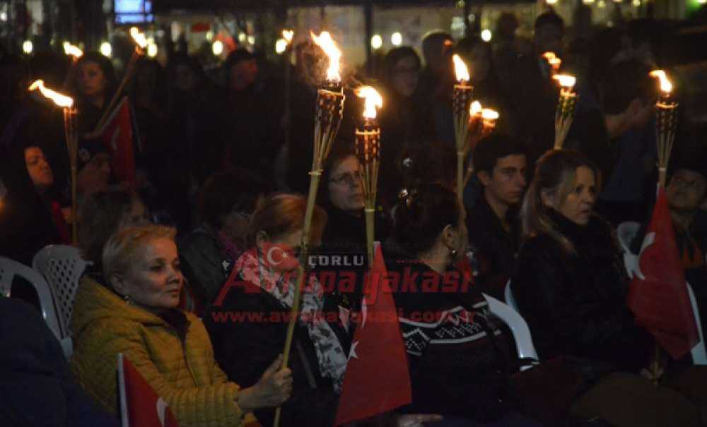 Chp'li Gençlerden Atatürk'e Saygı Nöbeti