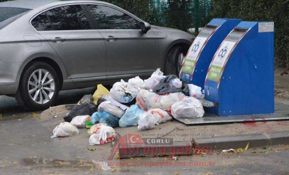 Yer Altı Konteynırları Da Çare Olmadı