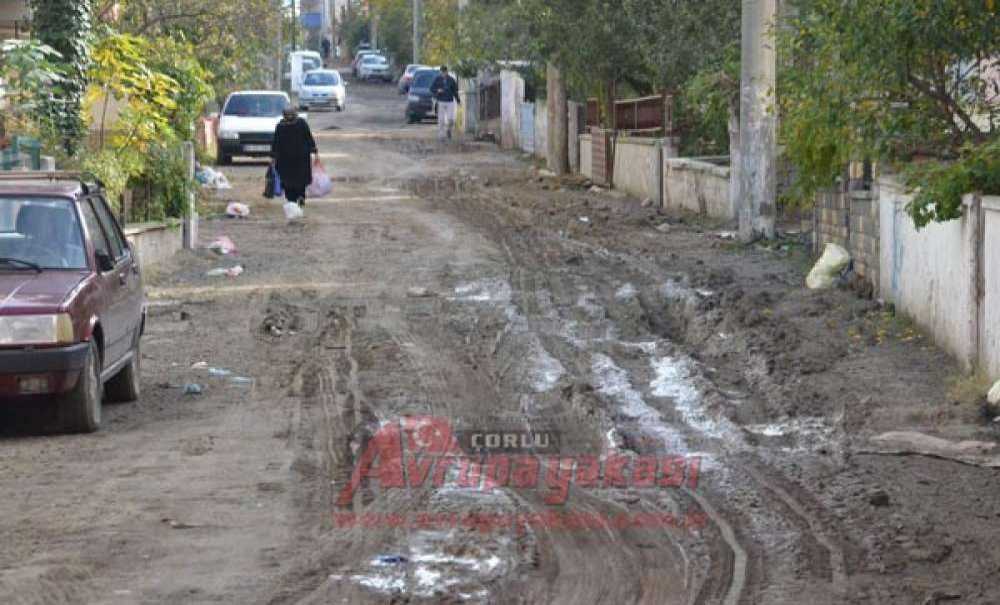 Bahçelievler Çamur Deryasına Döndü