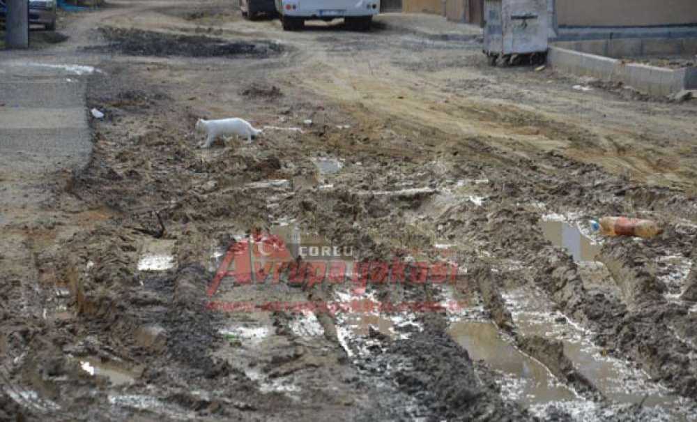 Bahçelievler Çamur Deryasına Döndü