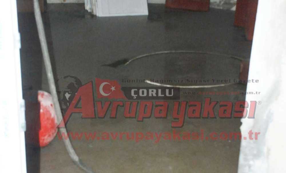 Apartman Sakinlerinin Lağım İsyanı