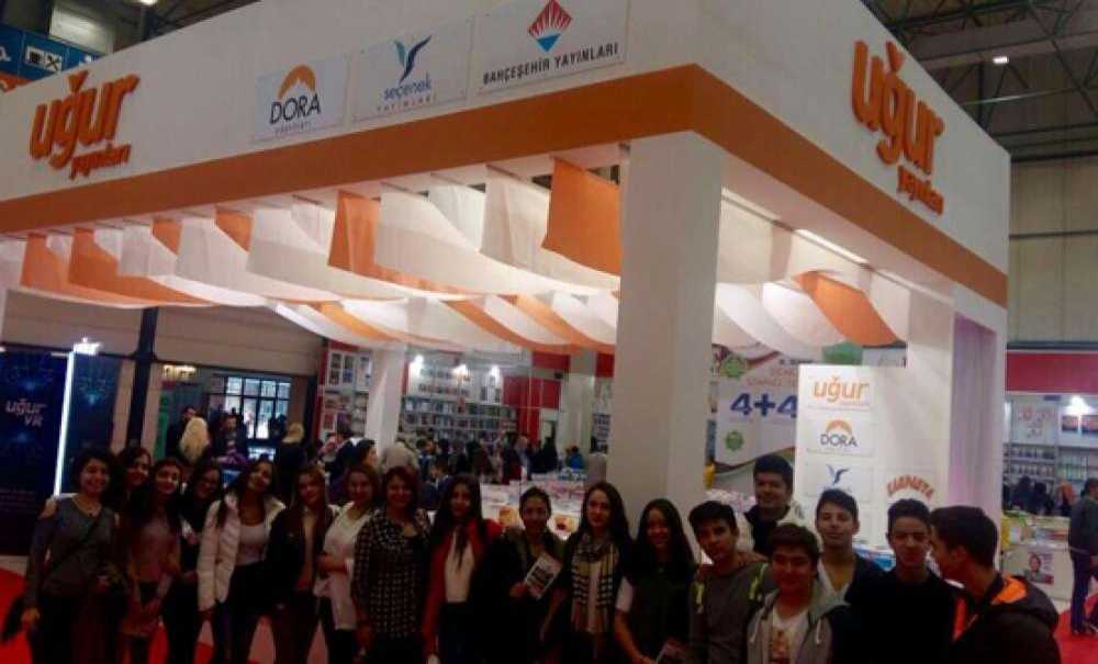 Özel Çorlu Bahçeşehir Anadolu Lisesi Öğrencileri Tüyap Kitap Fuarına Katıldı