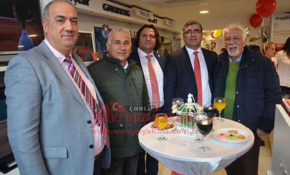 Çorlu'da Arçelik Yılın Emekli Öğretmenini Seçti