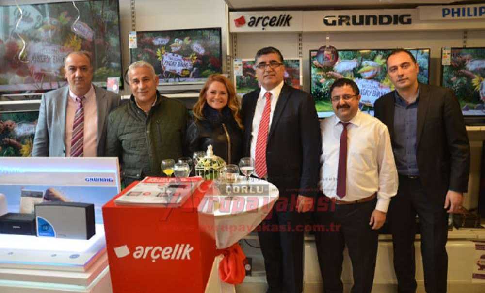 Çorlu'da Arçelik Yılın Emekli Öğretmenini Seçti