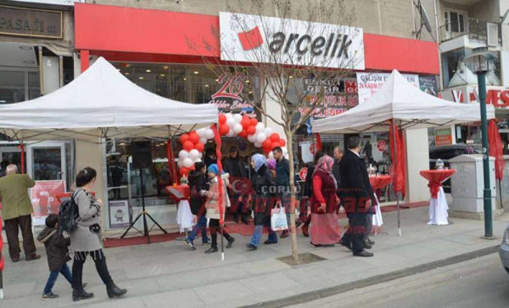 Çorlu'da Arçelik Yılın Emekli Öğretmenini Seçti