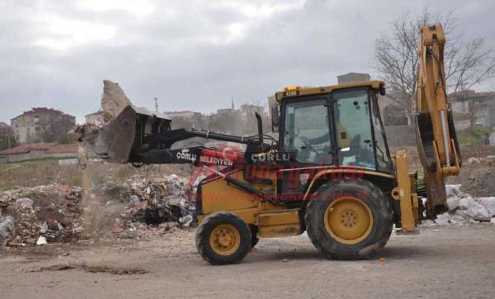 Çöp Ve Hafriyat Tepeleri Kaldırıldı