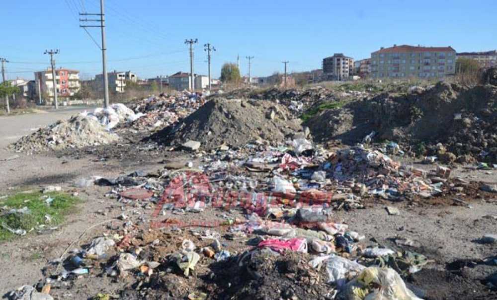 Çöp Ve Hafriyat Tepeleri Kaldırıldı