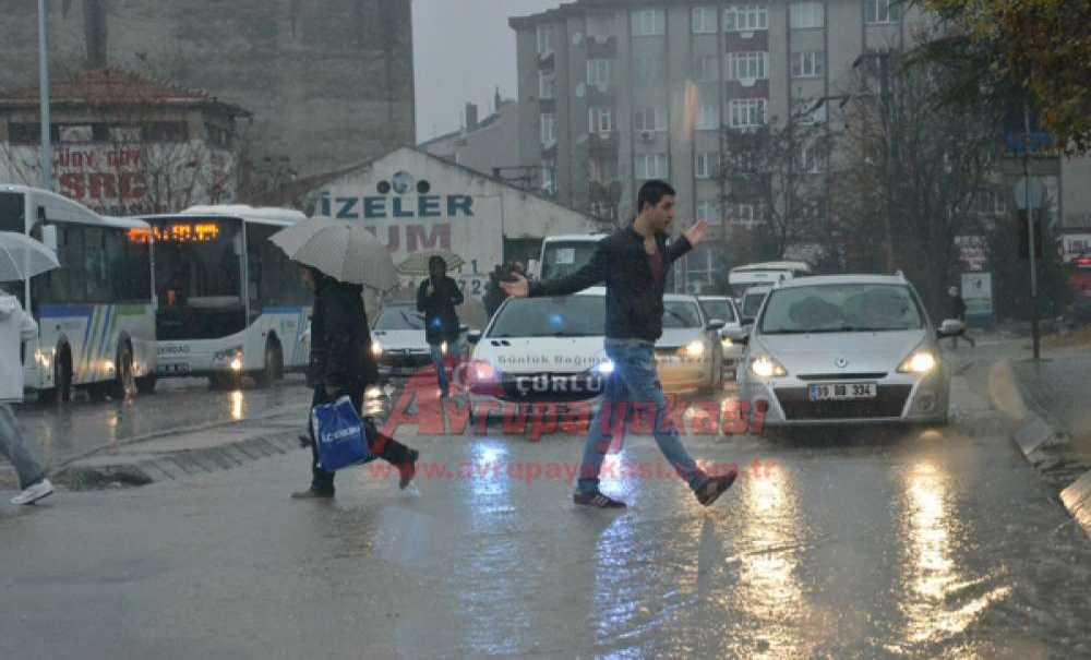 Yağmur Hayatı Felce Uğrattı