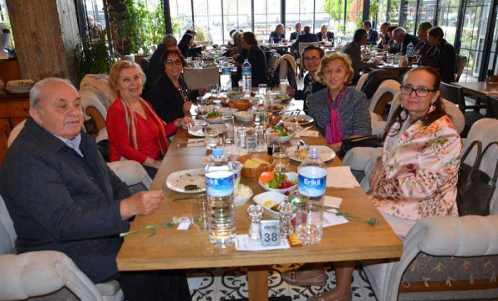 Çorlu Ortaokulu Ve Çorlu Lisesi Mezunları Buluştu