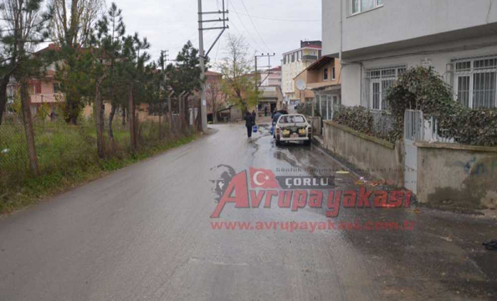 Sular Akıyor Teski Bakıyor