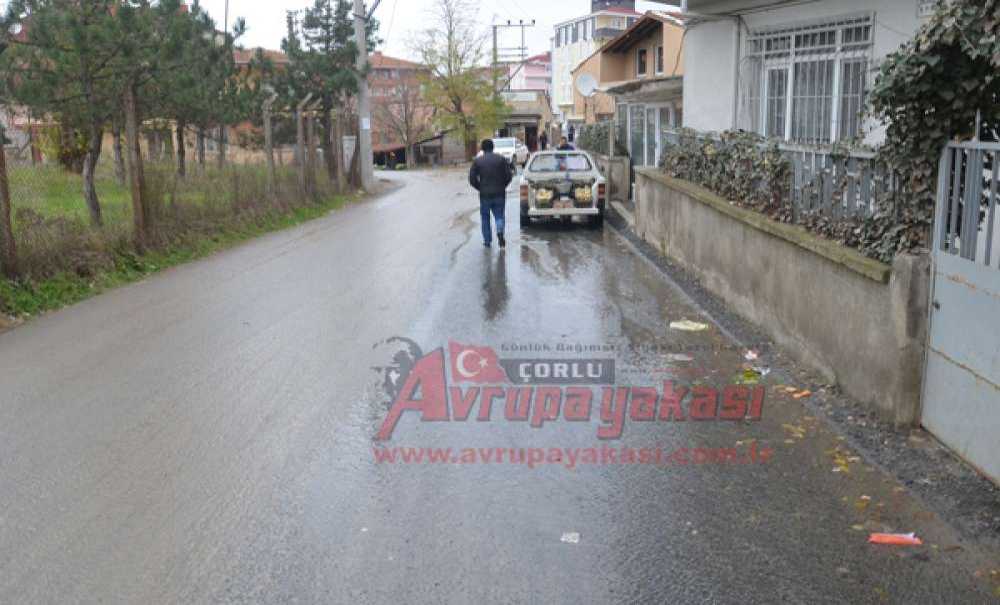 Sular Akıyor Teski Bakıyor