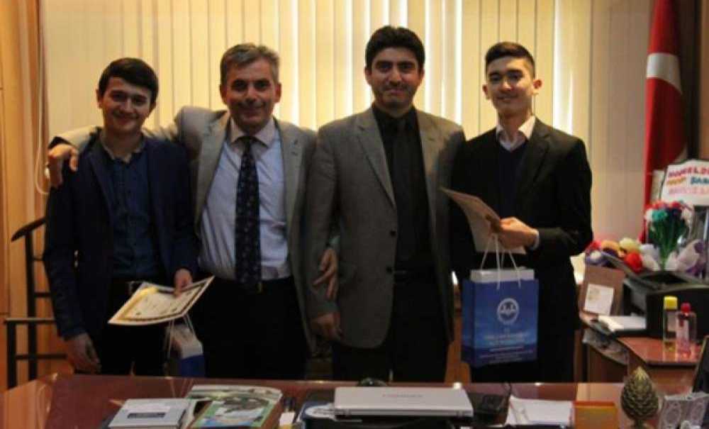 Çorlu Müftülüğü'nün Yeni Hafızlarına Belgeleri Verildi