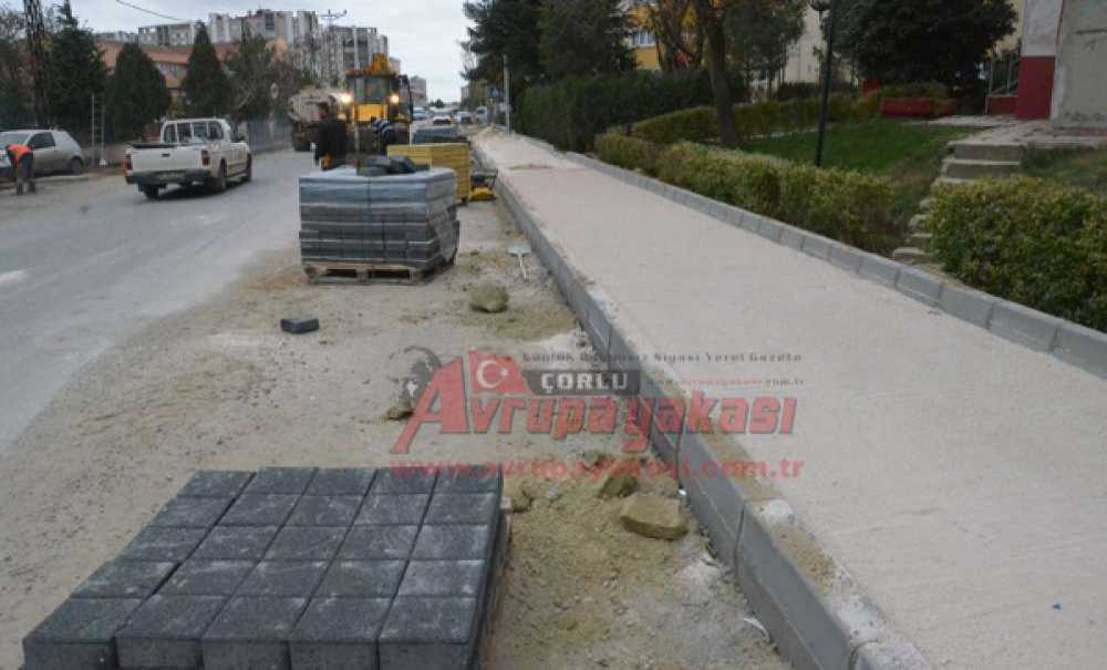Okullar Bölgesinde Kaldırım Çalışması Başlatıldı