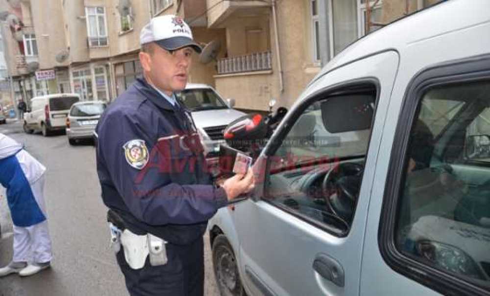 Mandıracı Caddesi'nde 1 Saatte 17 Araca Ceza