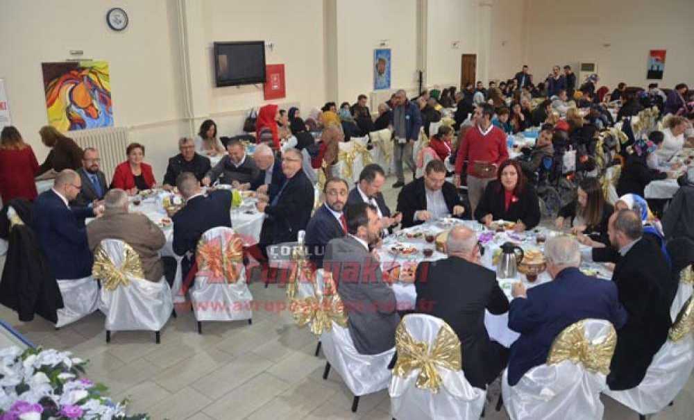 Ak Parti'den Engelliler Günü Kahvaltısı