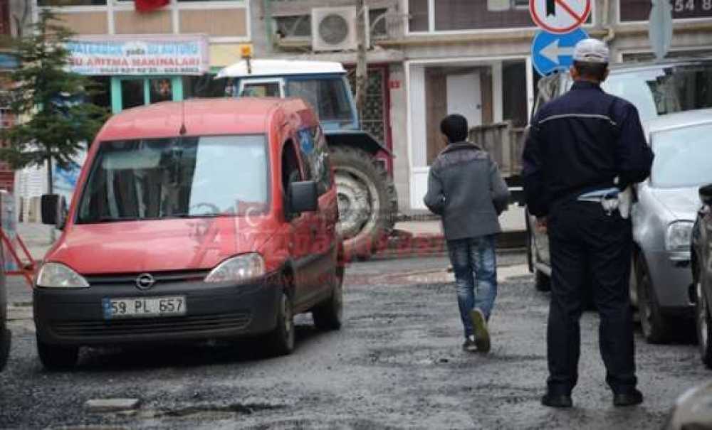 Mandıracı Caddesi'nde 1 Saatte 17 Araca Ceza