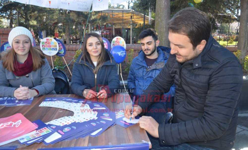 Toplum Gönüllülerinden Tanıtım Standı