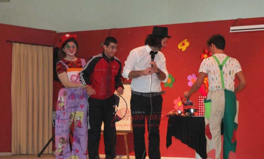 Ak Partili Gençlerden Özel Çocuklara Özel Etkinlik