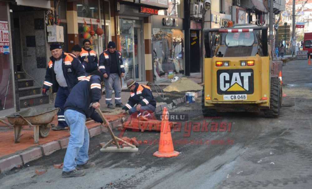 Kaldırım Çalışmaları Devam Ediyor