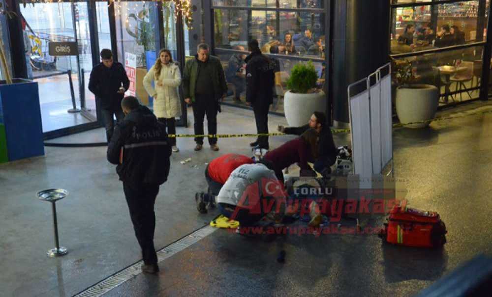 Avm'de İntihar