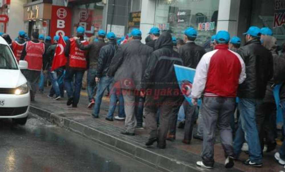 Metal İşçileri Meydana İndi