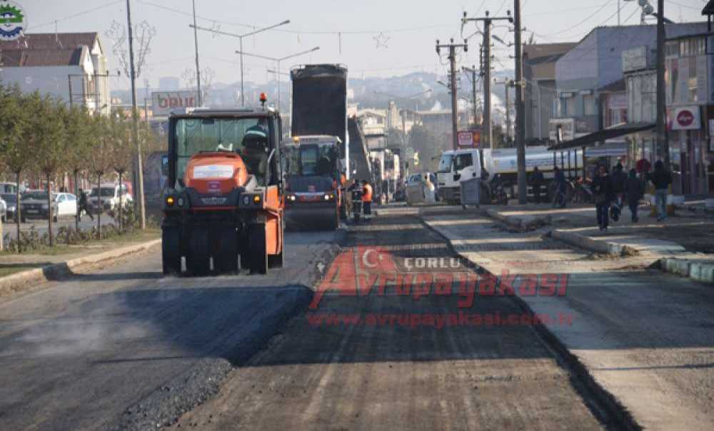 Büyükşehir Belediyesinden Edirne Caddesi'ne Asfalt