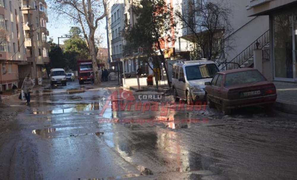 Bu Da Başka Patlak!