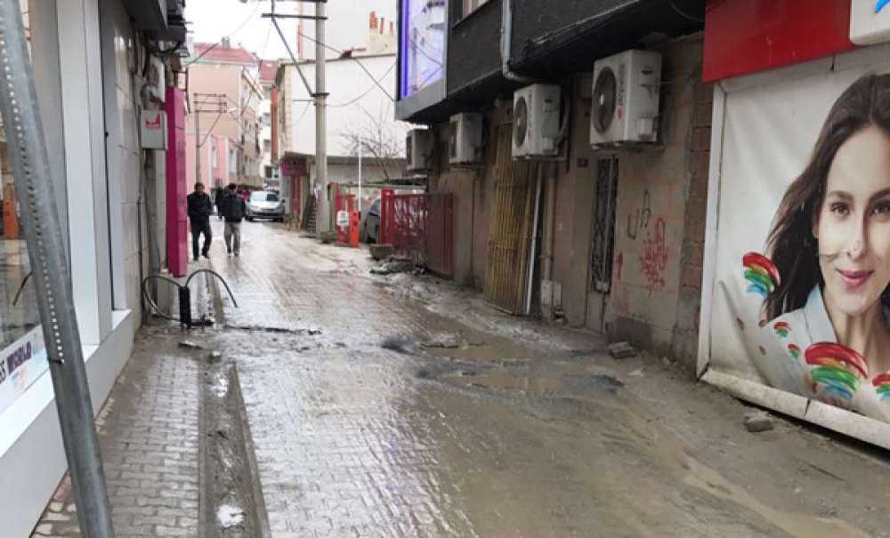 Ara Sokaklar Çamur İçinde