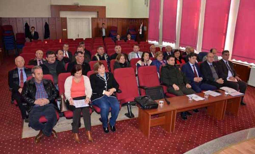 Vali Ceylan Çorlu'da Muhtarlarla Buluştu