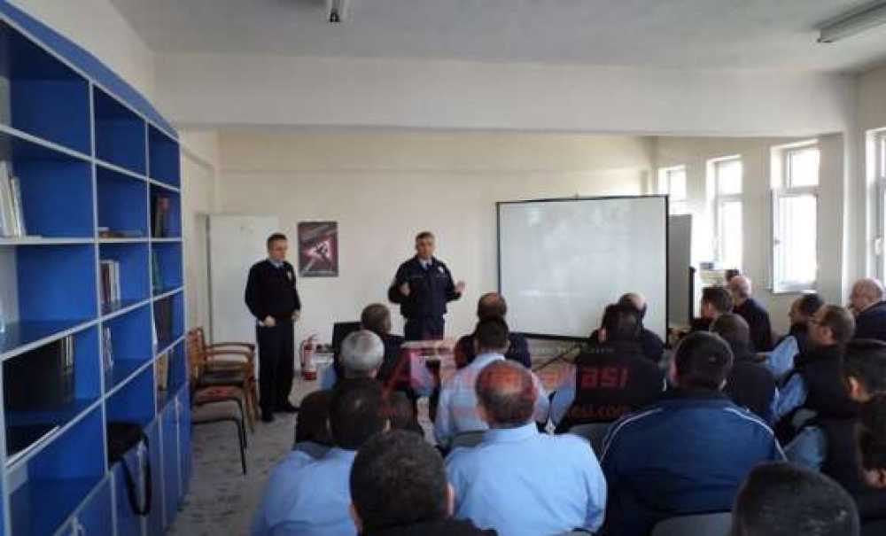 Çorlu Emniyetinden Halk Otobüsü Şoförlerine Eğitim