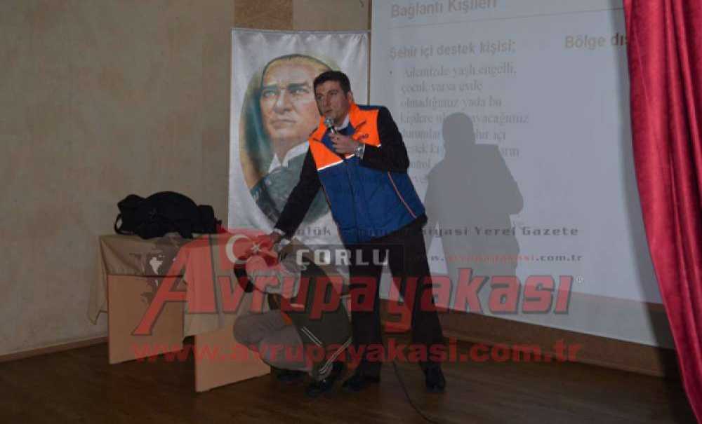 Öğrenci Ve Öğretmenlere Afet Bilinci Eğitimi Verildi