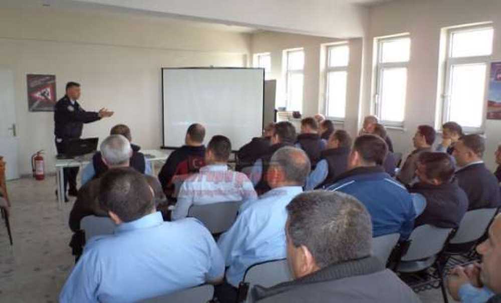 Çorlu Emniyetinden Halk Otobüsü Şoförlerine Eğitim