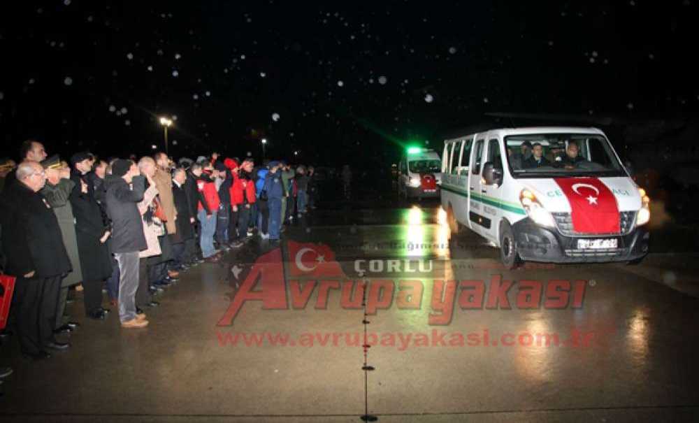 Çorlu Ve Kırklareli'nin Şehitleri Çorlu Havaalanına Getirildi