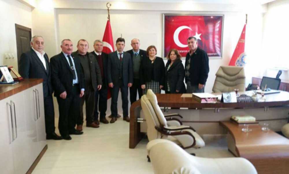 Çorlulu Muhtarlardan Müdür Efe'ye Taziye Ziyaret