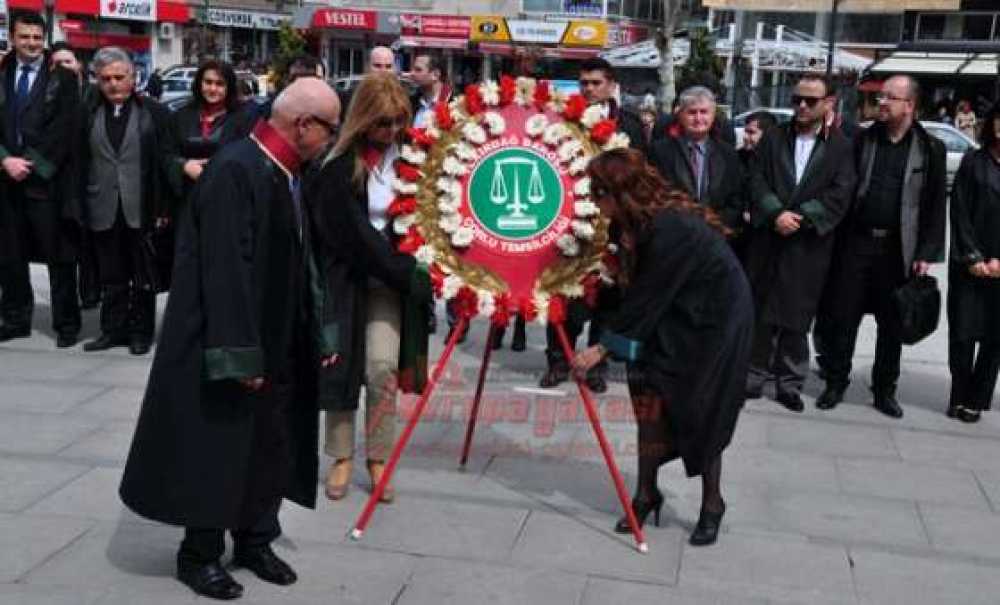 Çorlu'da Avukatlar Günü Kutlandı