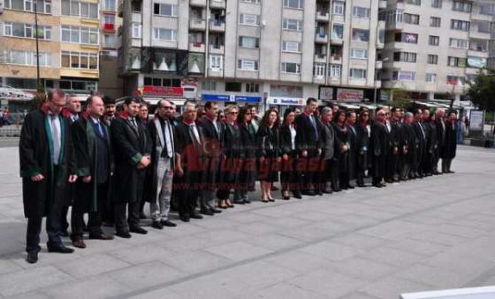 Çorlu'da Avukatlar Günü Kutlandı