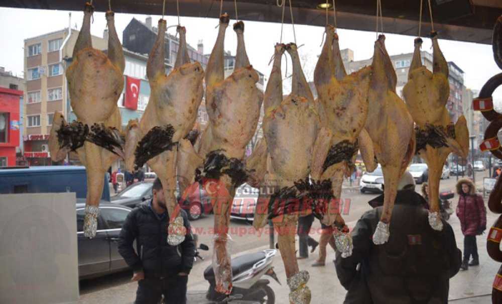 Yılbaşı Hindileri Tezgahta