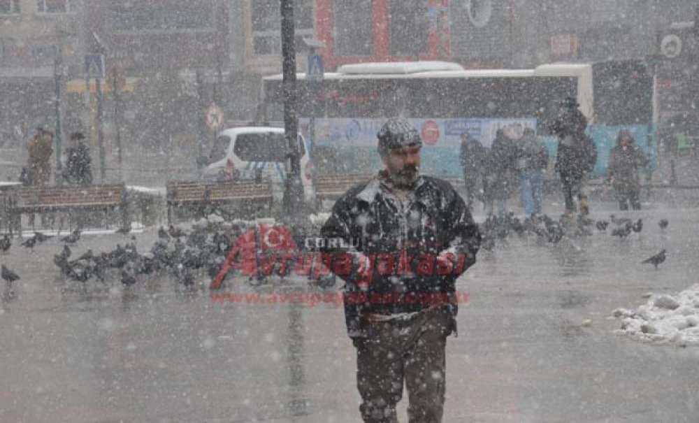 Kar Esareti Sürüyor