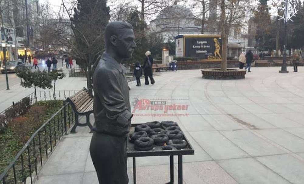 Ne Çektin Be Simitçi