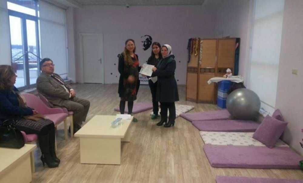 Çorlu Devlet Hastanesi'nde Gebe Okulu Katılım Belgesi Dağıtım Töreni Yapıldı