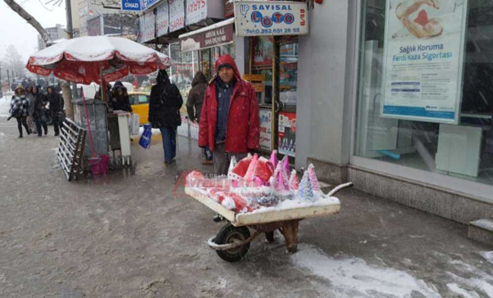 Çorlu Sokakları Yılbaşı Günü Cıvıl Cıvıl Oldu