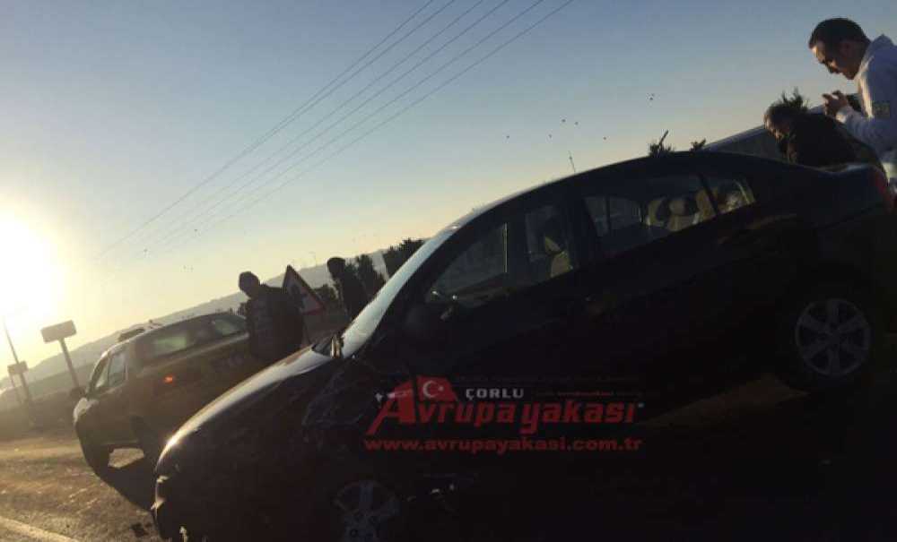 Otomobiller Çarpıştı Sürücüler Yaralandı