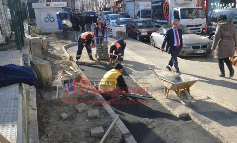 Altyapı Çalışmalarında Bozulan Kaldırımlar Onarılıyor