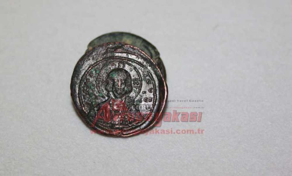 Şüphe Üzerine Durdurulan Araçtan Tarihi Eser Çıktı