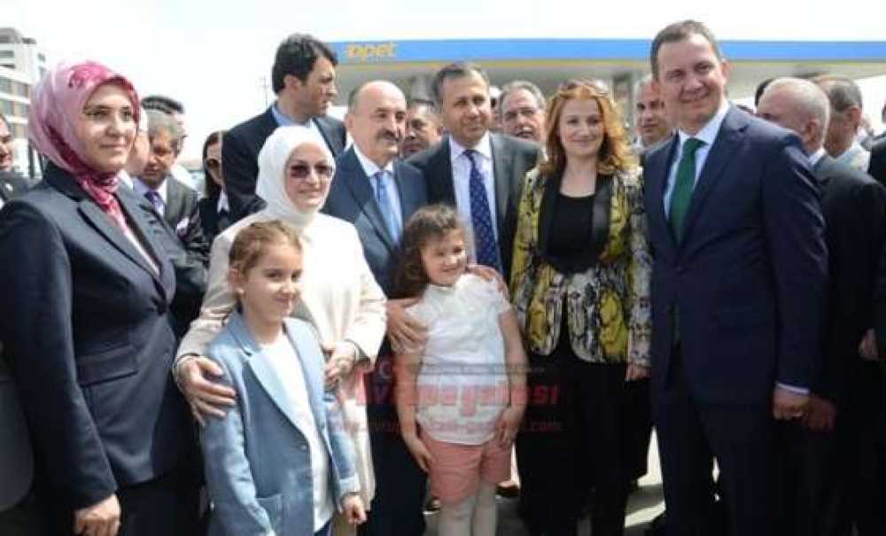 Sağlık Bakanı Müezzinoğlu Çorlu'da Özcanlar Köfteyi Açtı