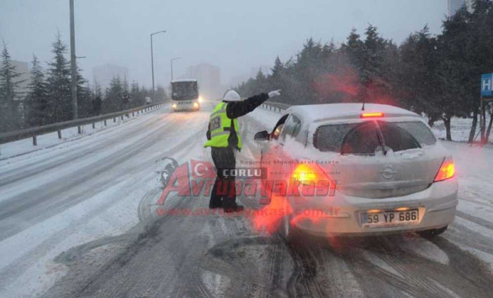 Çorlu 1 Saatte Felç Oldu