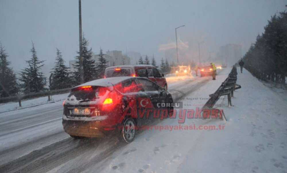 Çorlu 1 Saatte Felç Oldu